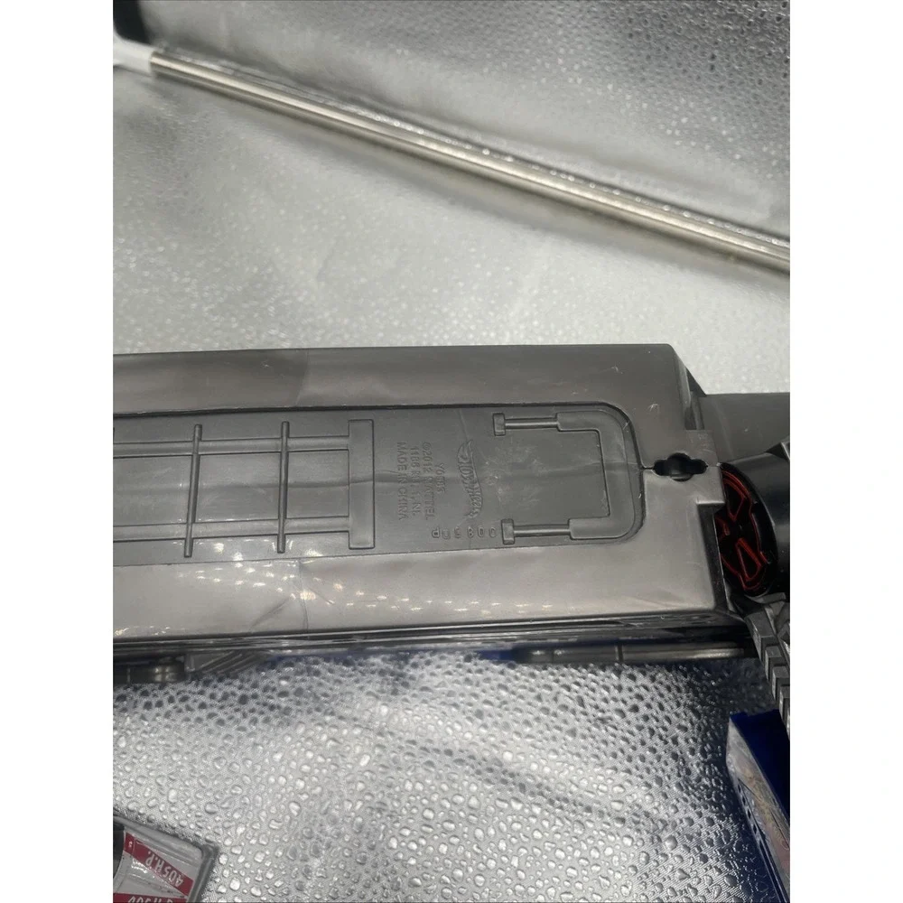 Hot‎ Wheels 2012 Mega Hauler Transporter Truck With 16 Cars Holds 50 Cars